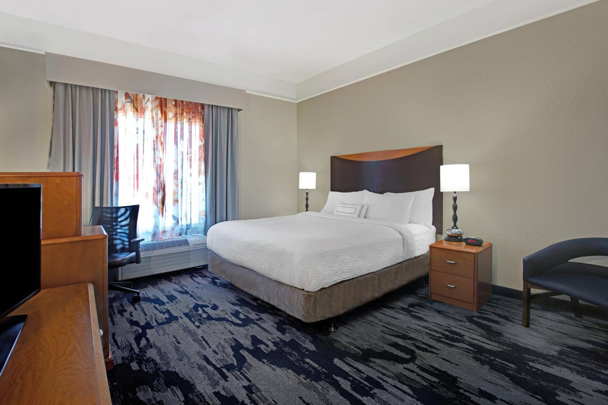 Fairfield Inn And Suites Carlsbad Bagian luar foto