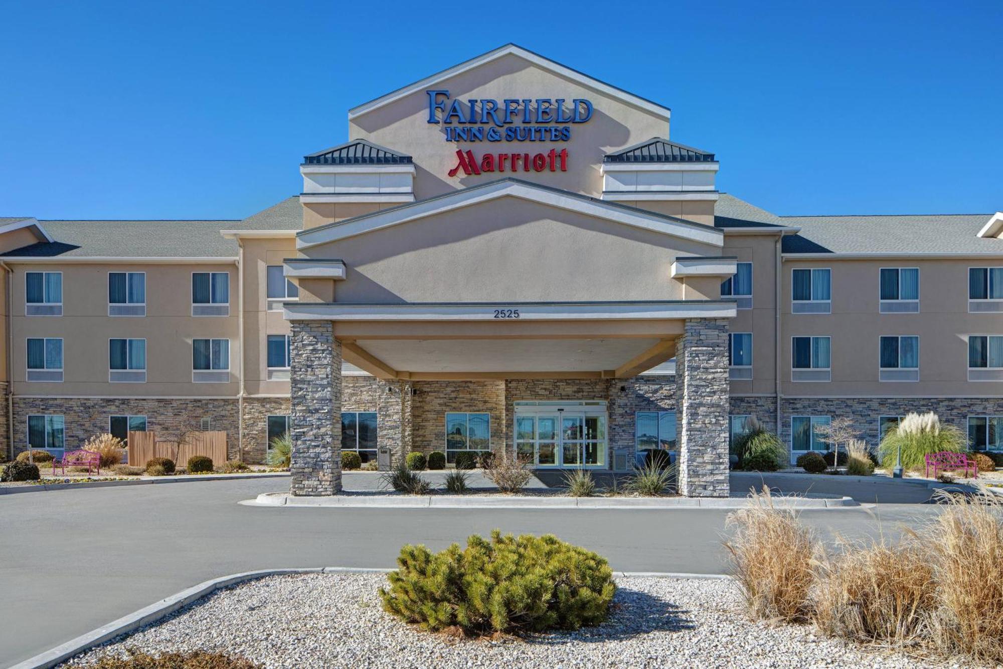 Fairfield Inn And Suites Carlsbad Bagian luar foto