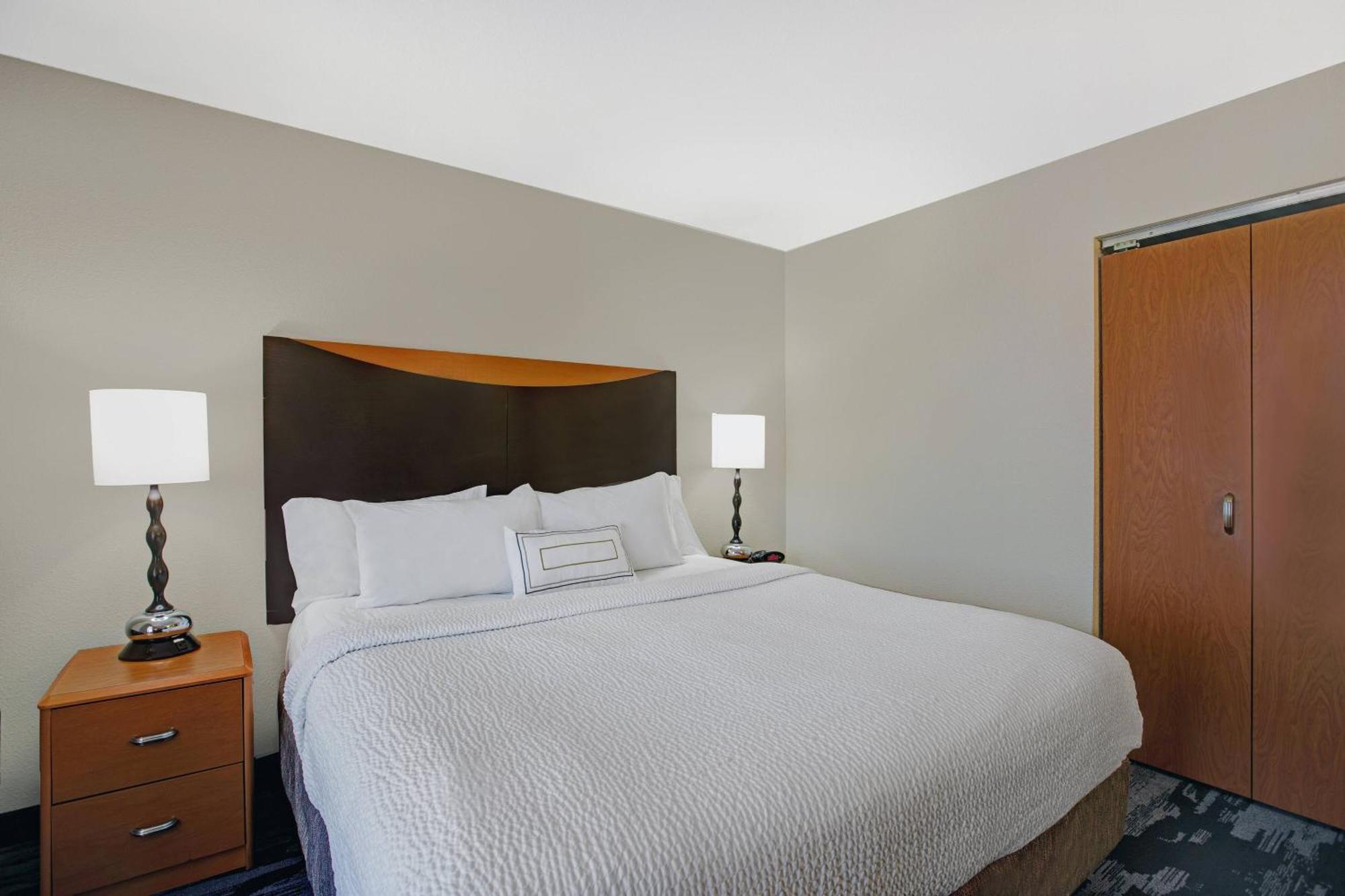 Fairfield Inn And Suites Carlsbad Bagian luar foto