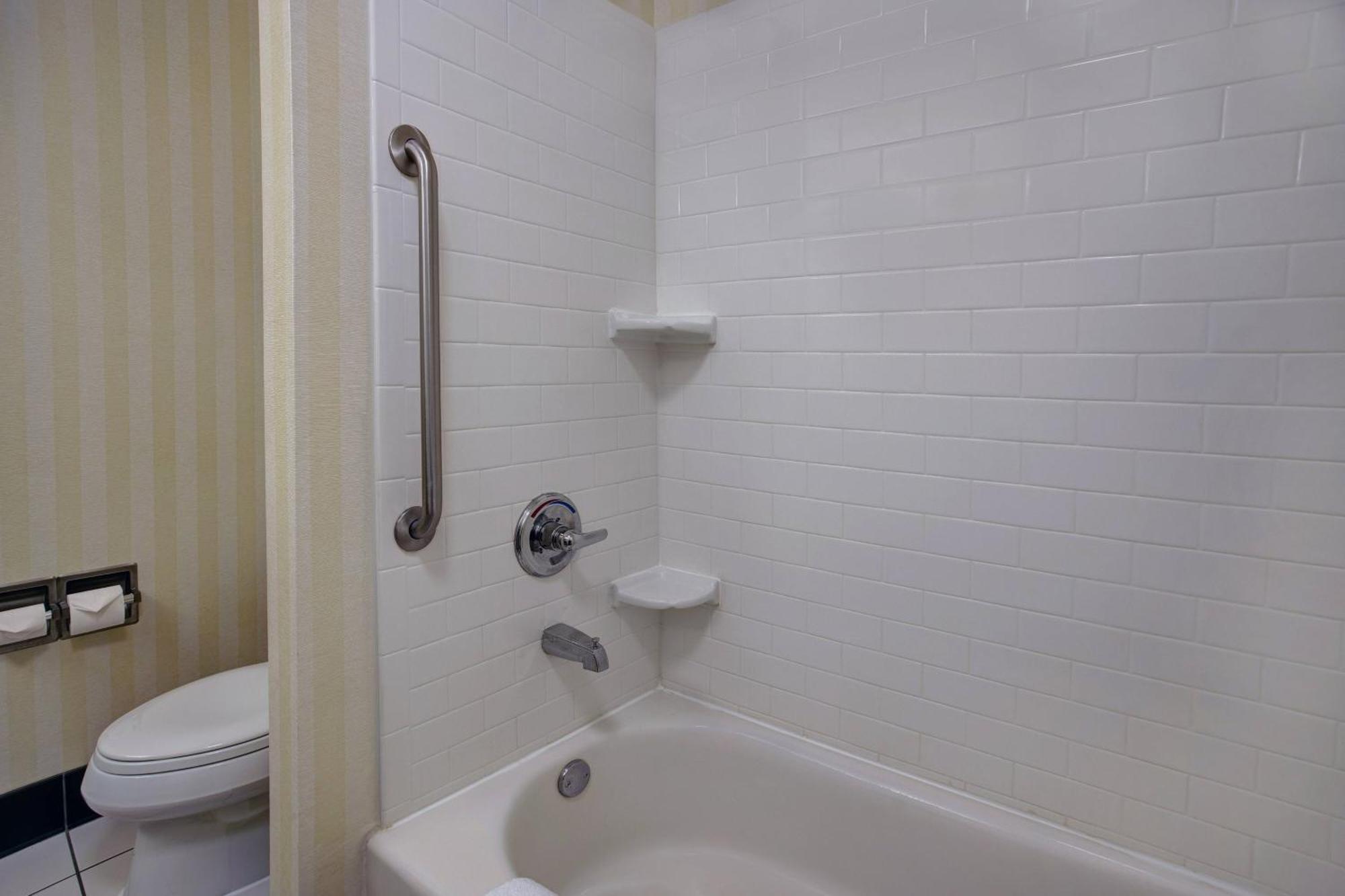 Fairfield Inn And Suites Carlsbad Bagian luar foto