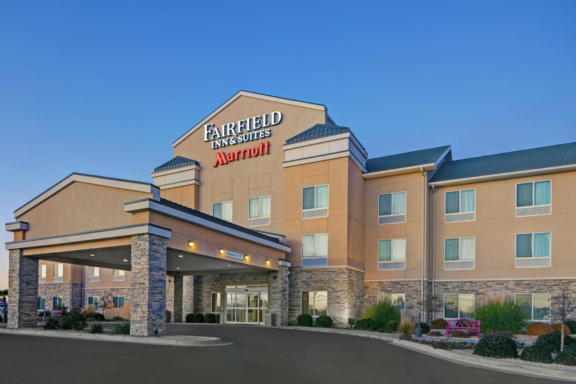 Fairfield Inn And Suites Carlsbad Bagian luar foto