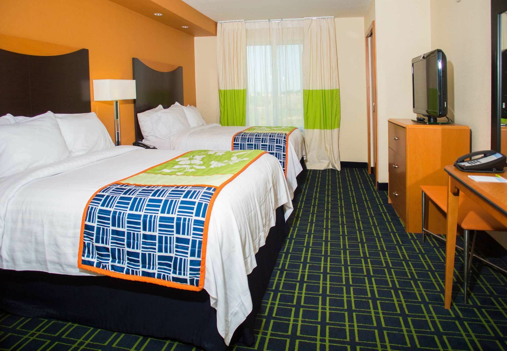 Fairfield Inn And Suites Carlsbad Bagian luar foto